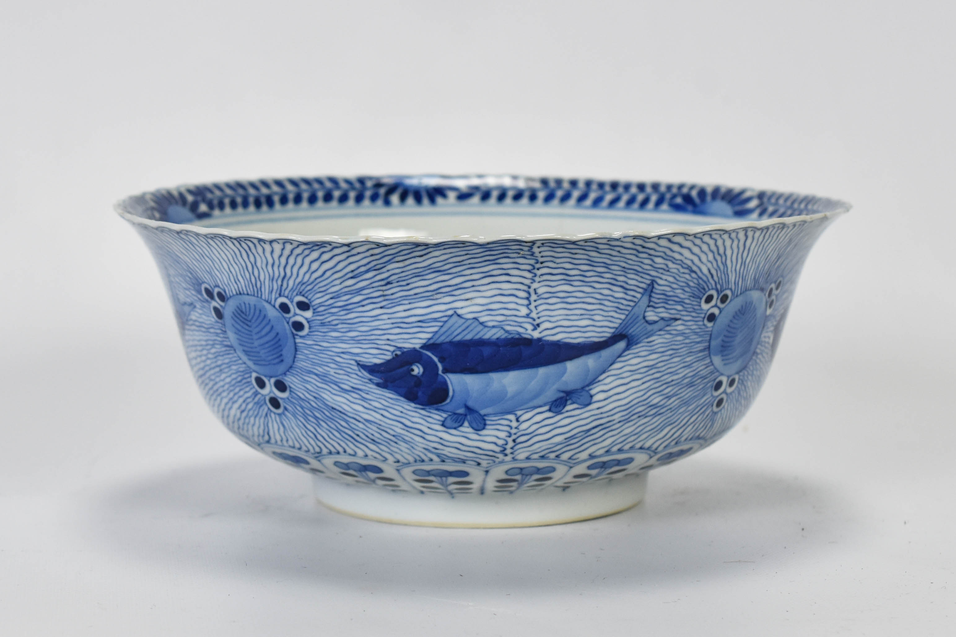 Chinese Export Blue & White Porcelain Crab Bowl